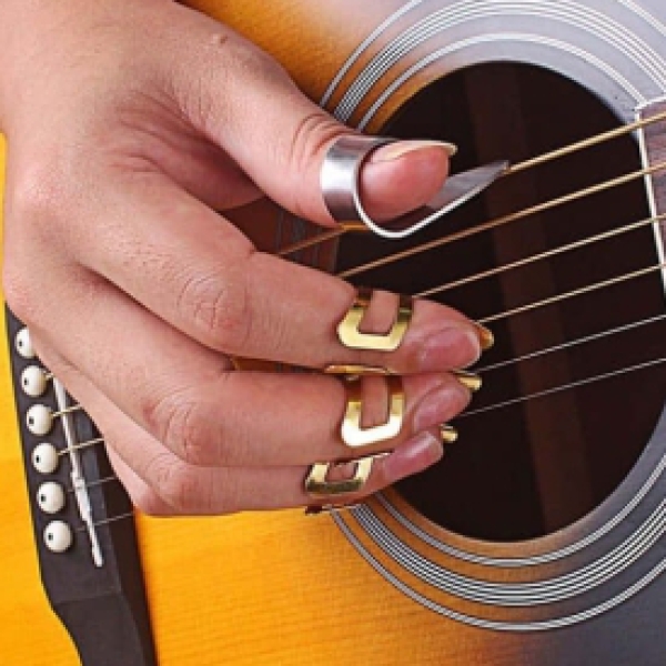 KHÓA HỌC GUITAR FINGERSTYLE CƠ BẢN